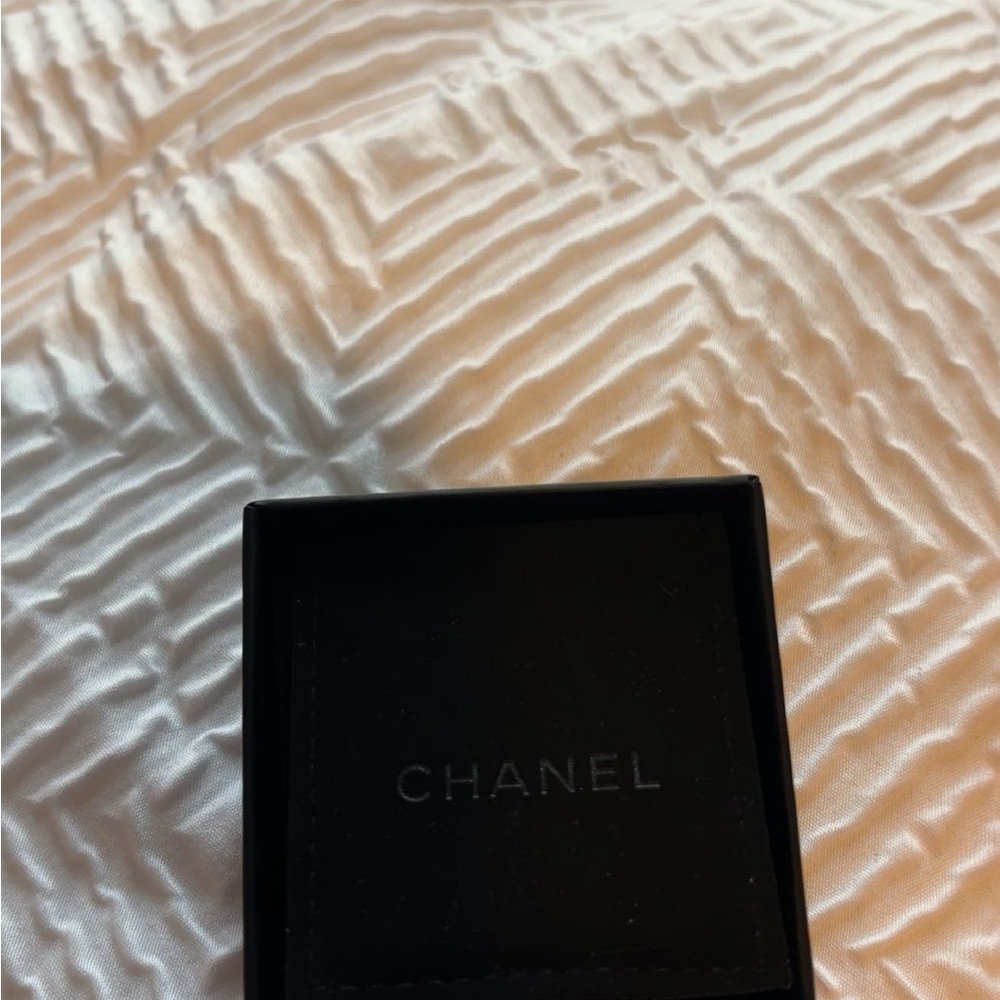 Chanel Gold and diamond Women's Earrings - Picture 6 of 6
